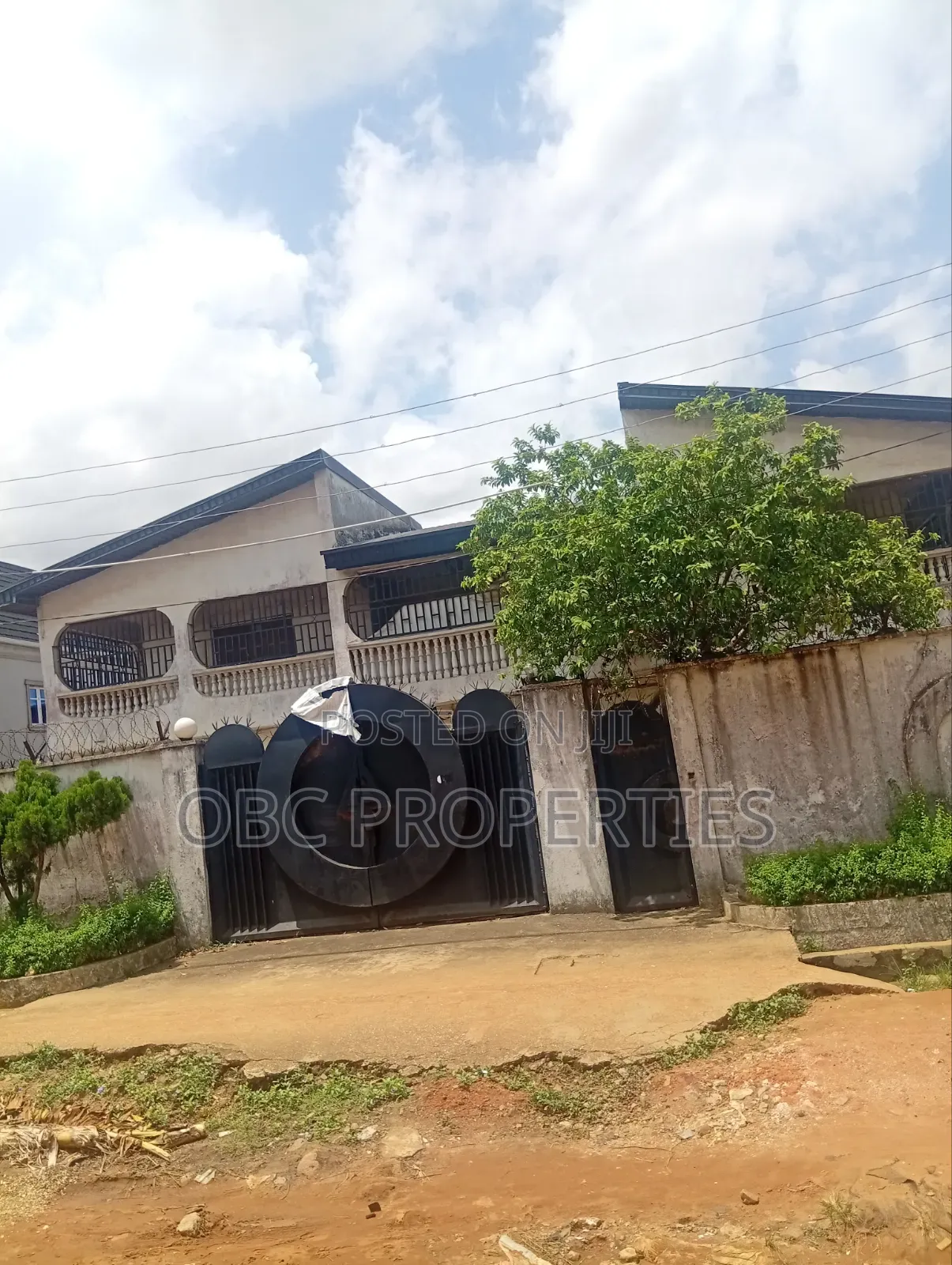20bdrm Townhouse/Terrace in Ijegun for sale in Ijegun