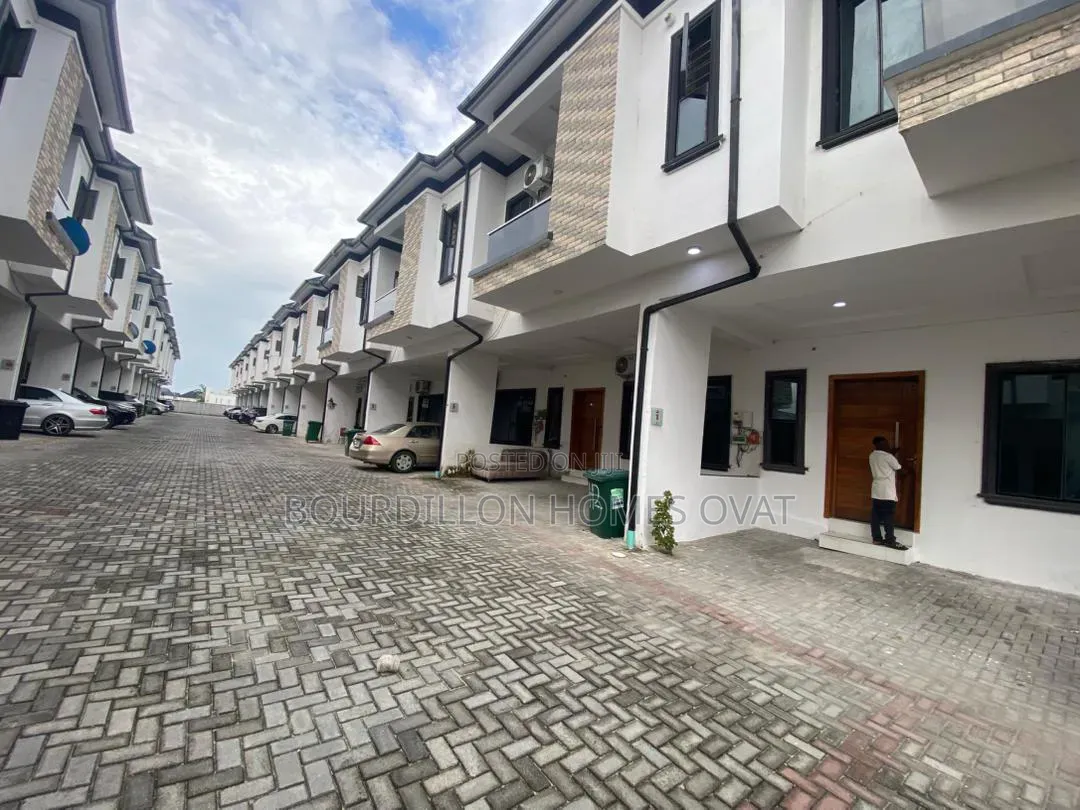 4bdrm Duplex in Harris Drive By Vgc for rent in Ilaje / Lekki