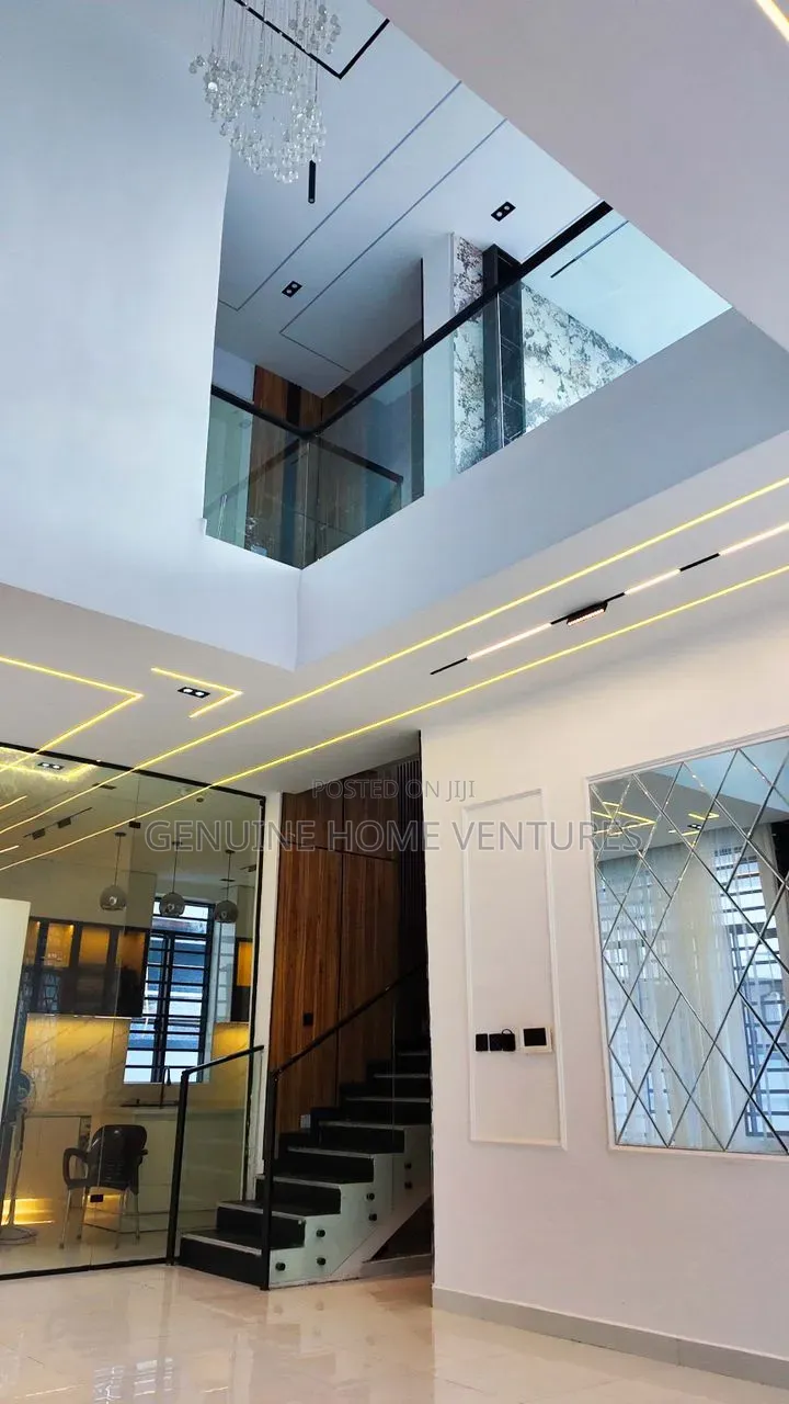5bdrm Duplex in Ikota Gra for sale in Ikota