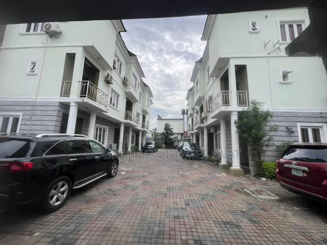 3bdrm Duplex in Osapa London Lekki for rent in Osapa london