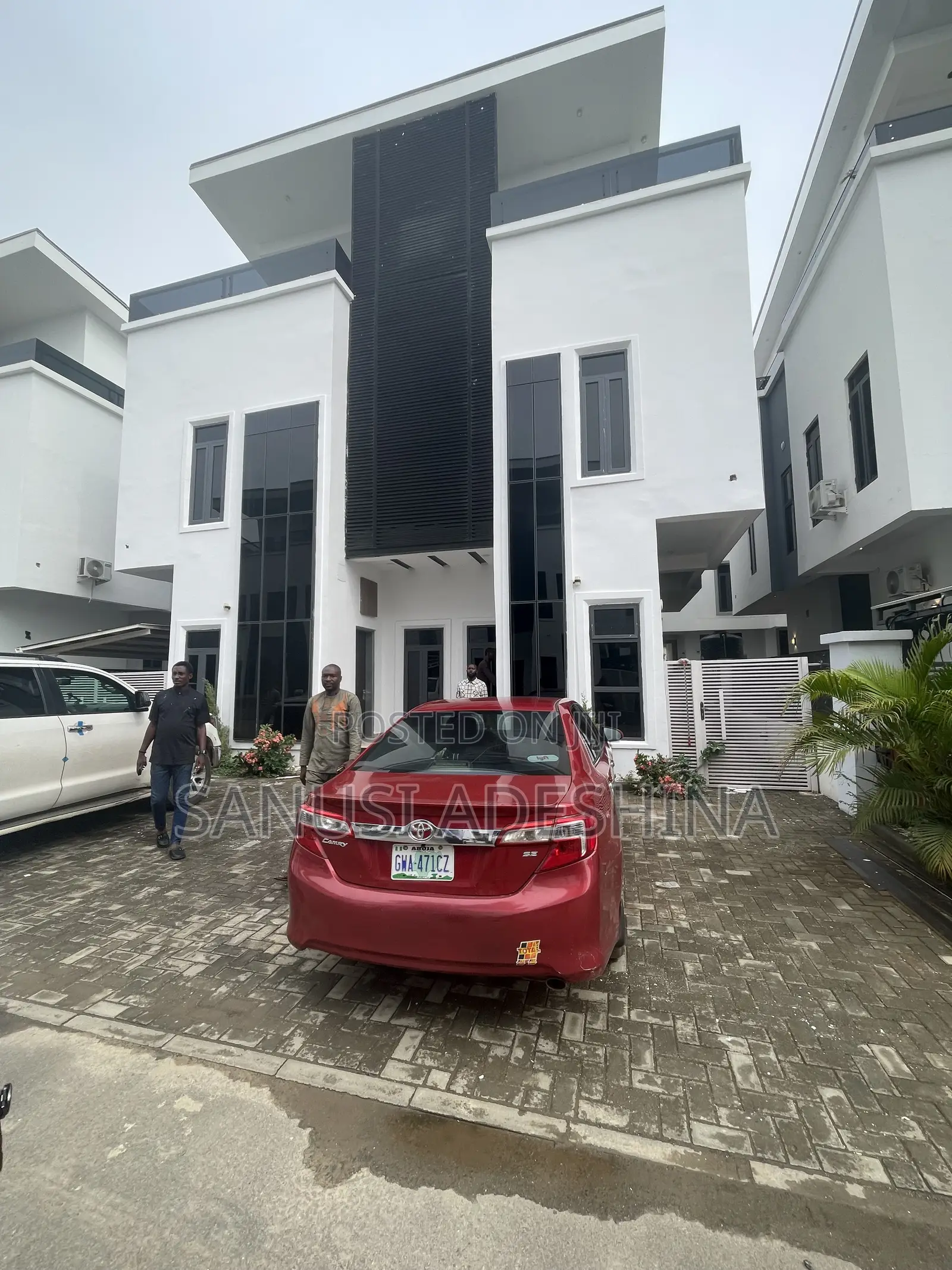 5bdrm Duplex in Jahi Gilmore,Fct for sale in Jahi