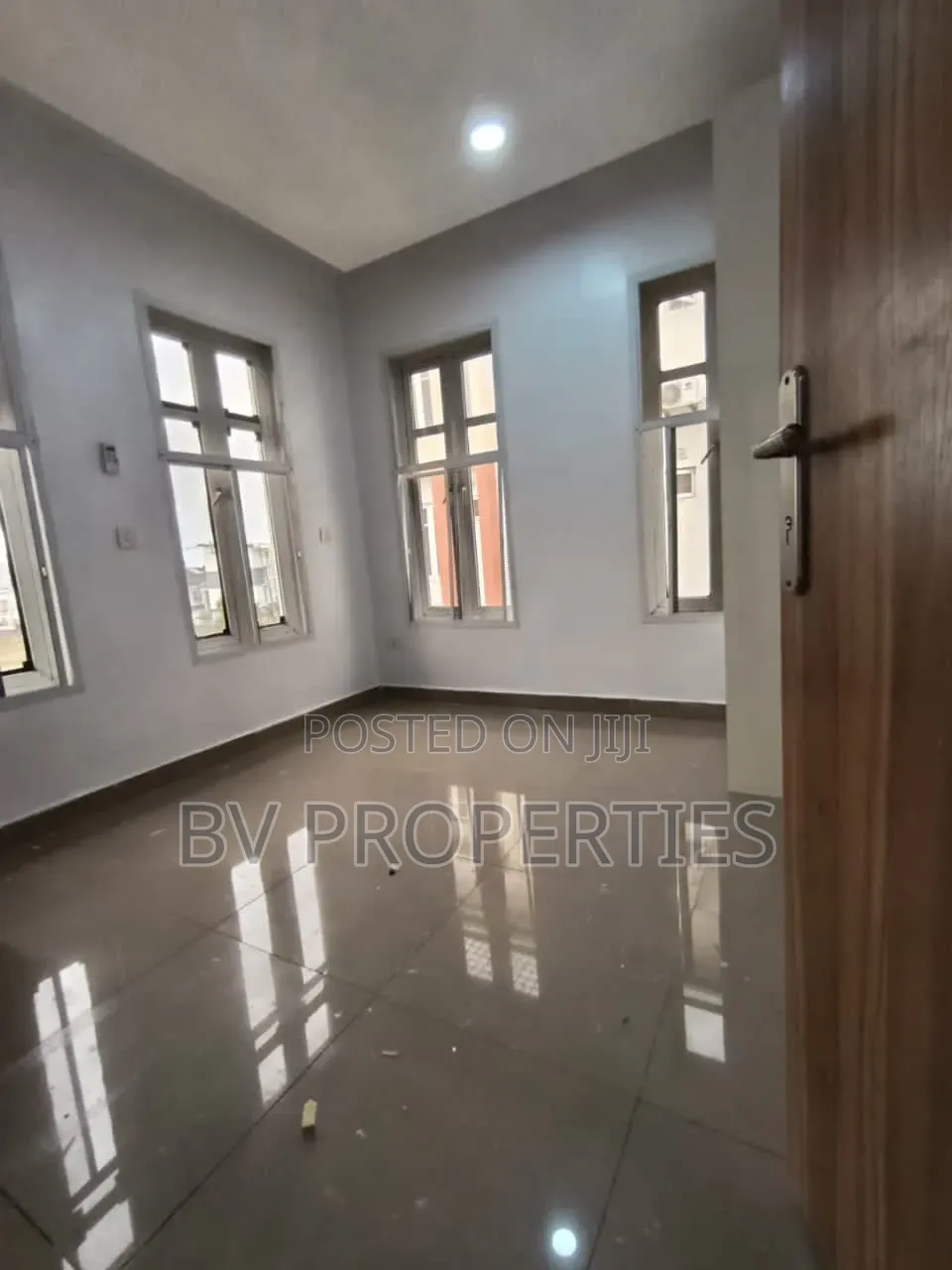 2bdrm Apartment in Lekki Phase 2 for rent in Lekki Phase 2