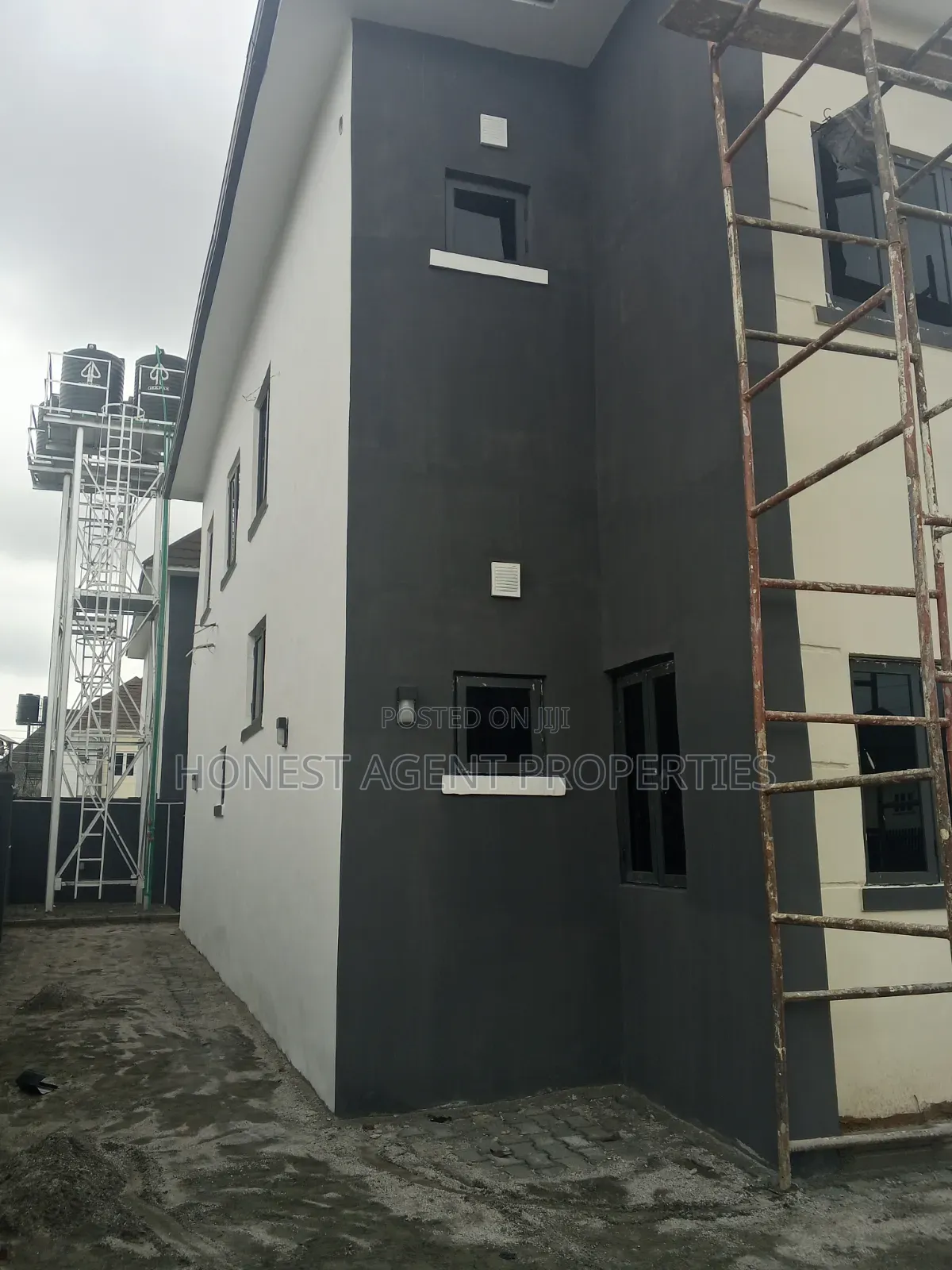 5bdrm Duplex in Dantata Estate, Kubwa for rent in Kubwa