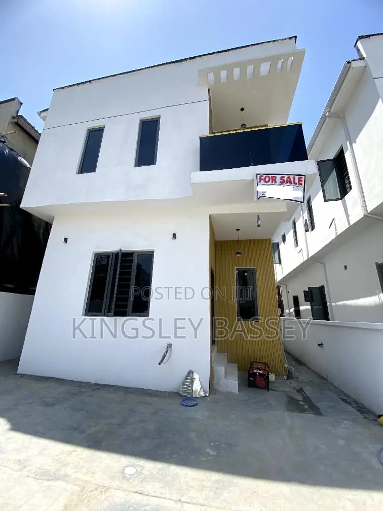 4bdrm Duplex in Ikota for sale in Ikota