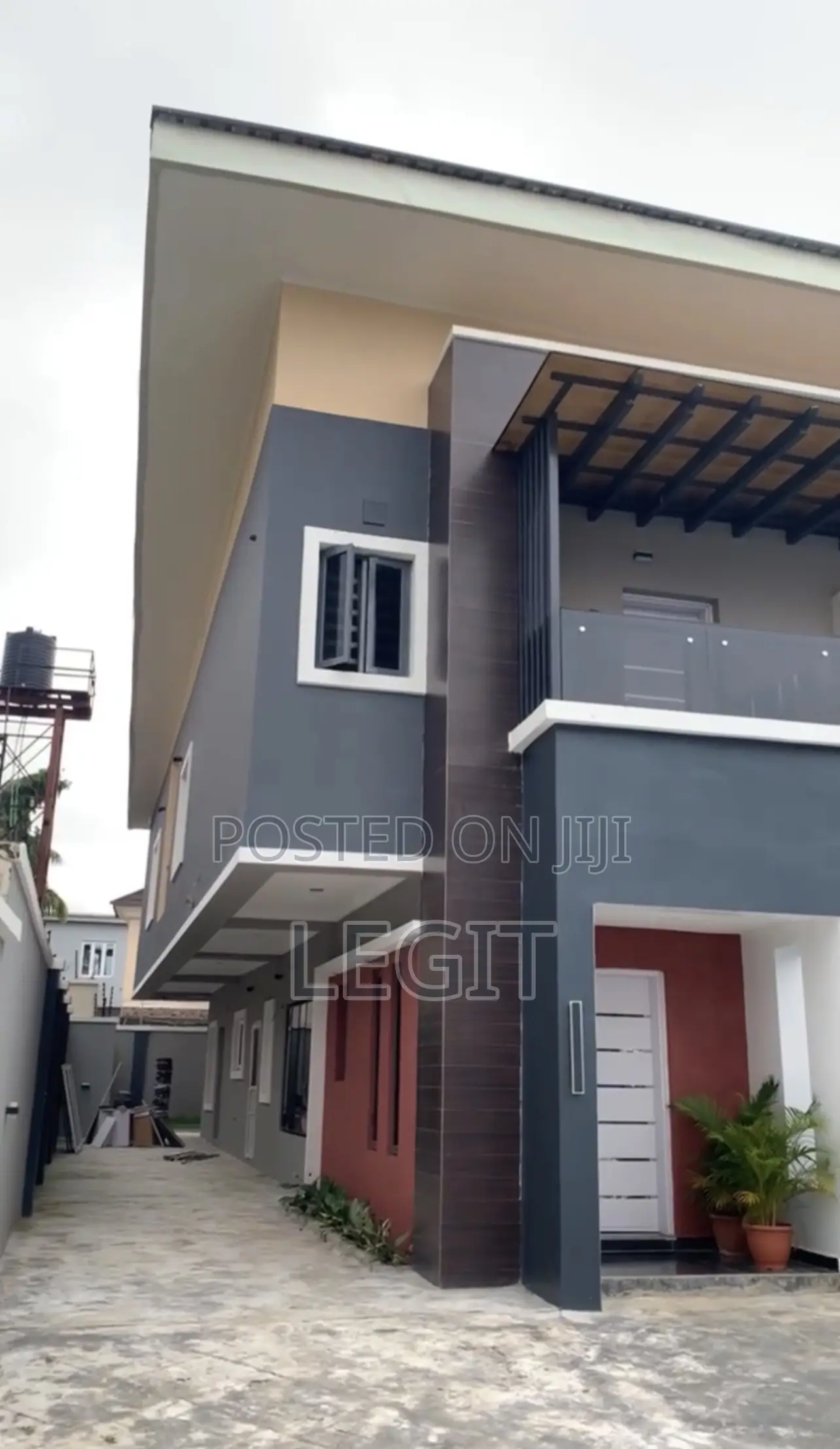 6bdrm Duplex in Apo District for sale in Apo District