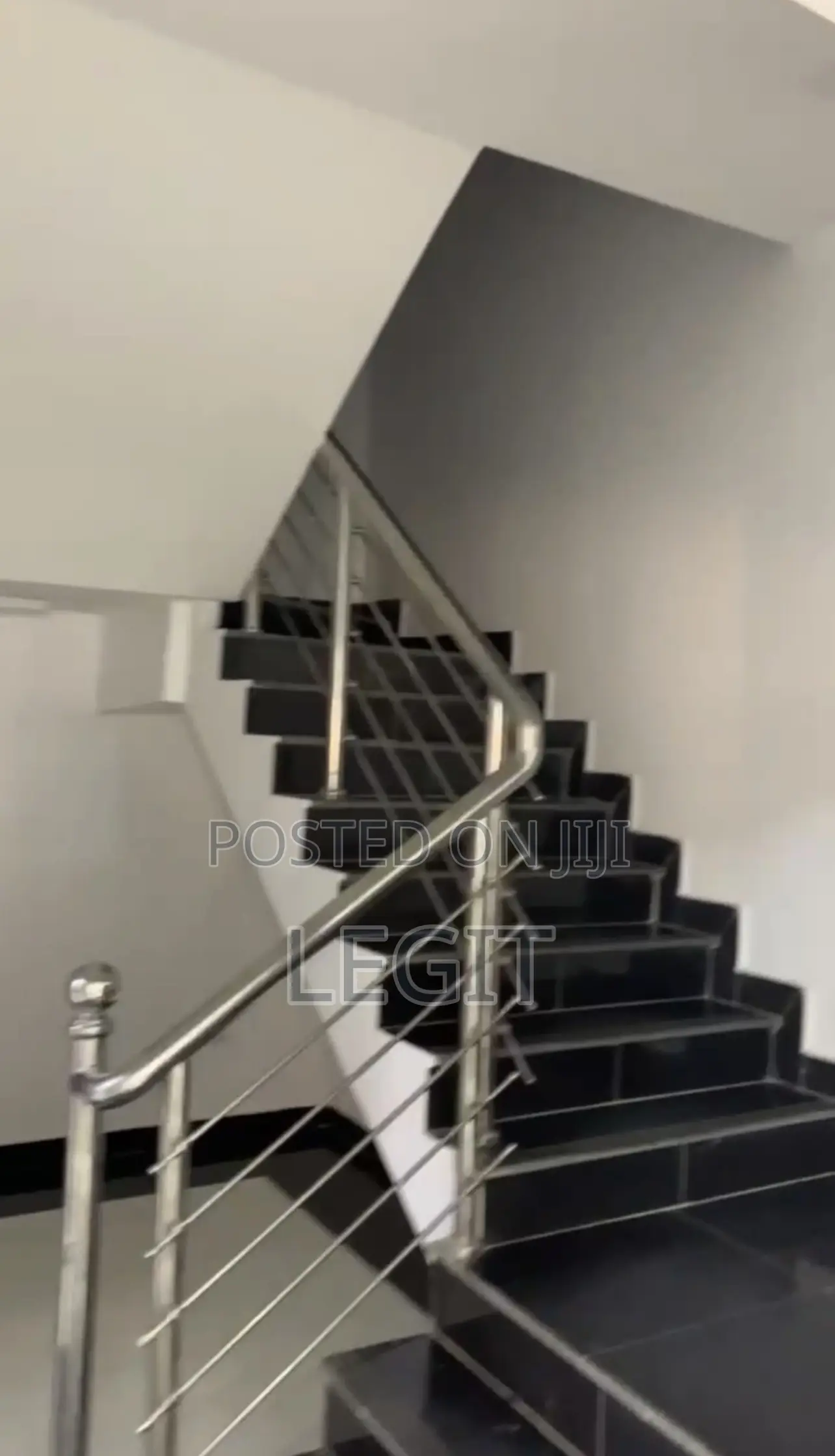 6bdrm Duplex in Apo District for sale in Apo District
