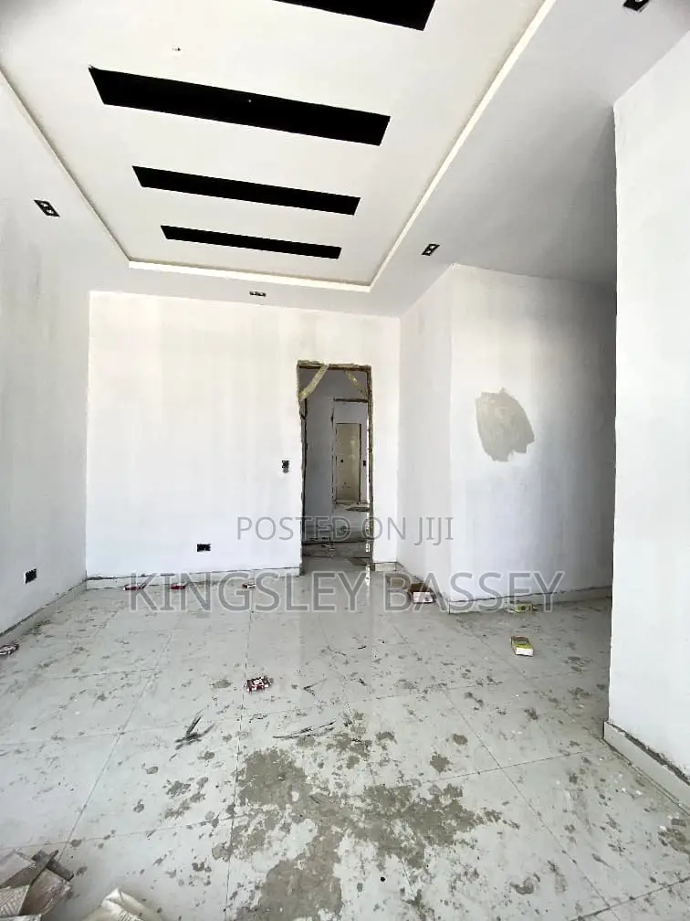 4bdrm Duplex in Ikota for sale in Ikota