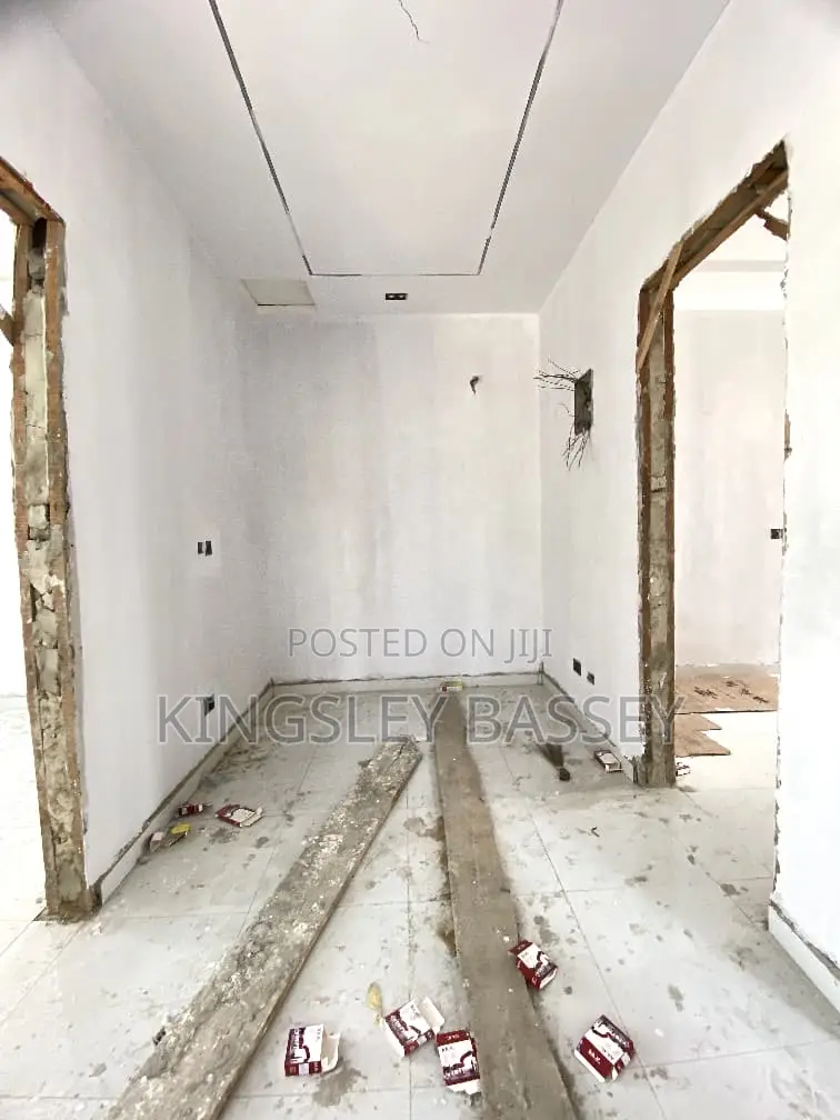4bdrm Duplex in Ikota for sale in Ikota