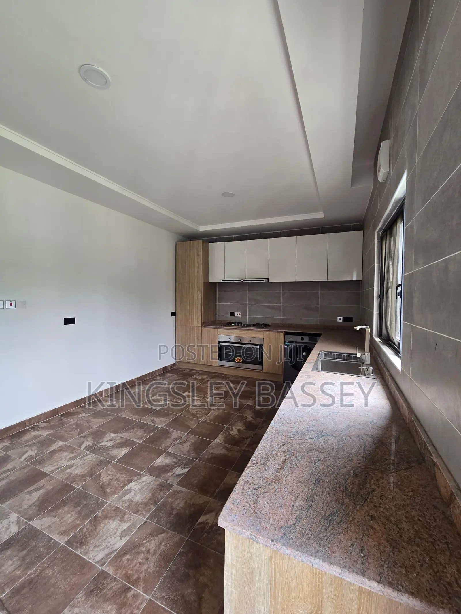 4bdrm Duplex in Ikota for sale in Ikota