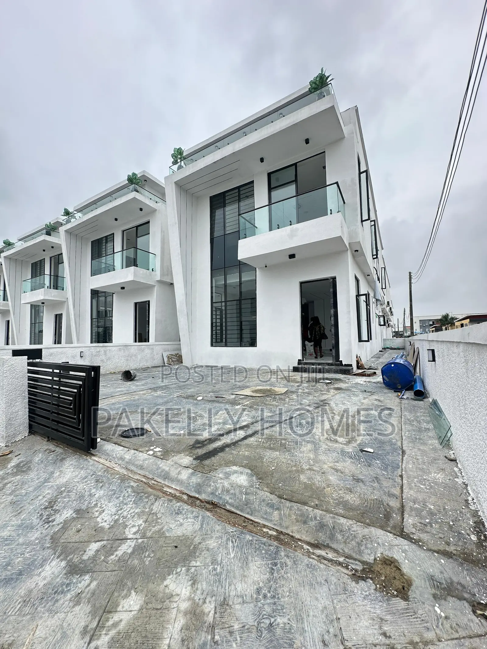 5 Bedroom Fully Detached Duplex With Bq in Ado / Ajah