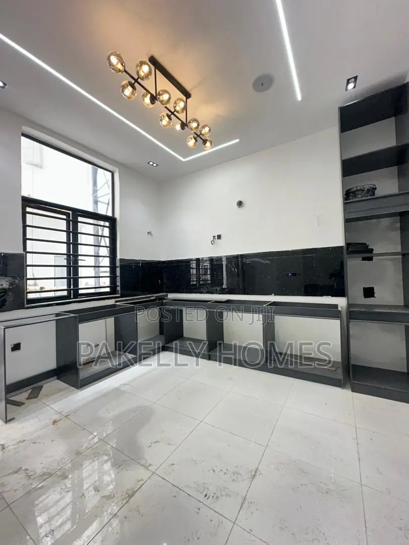 4 Bedroom Semi-detached Duplex With Bq in Ado / Ajah