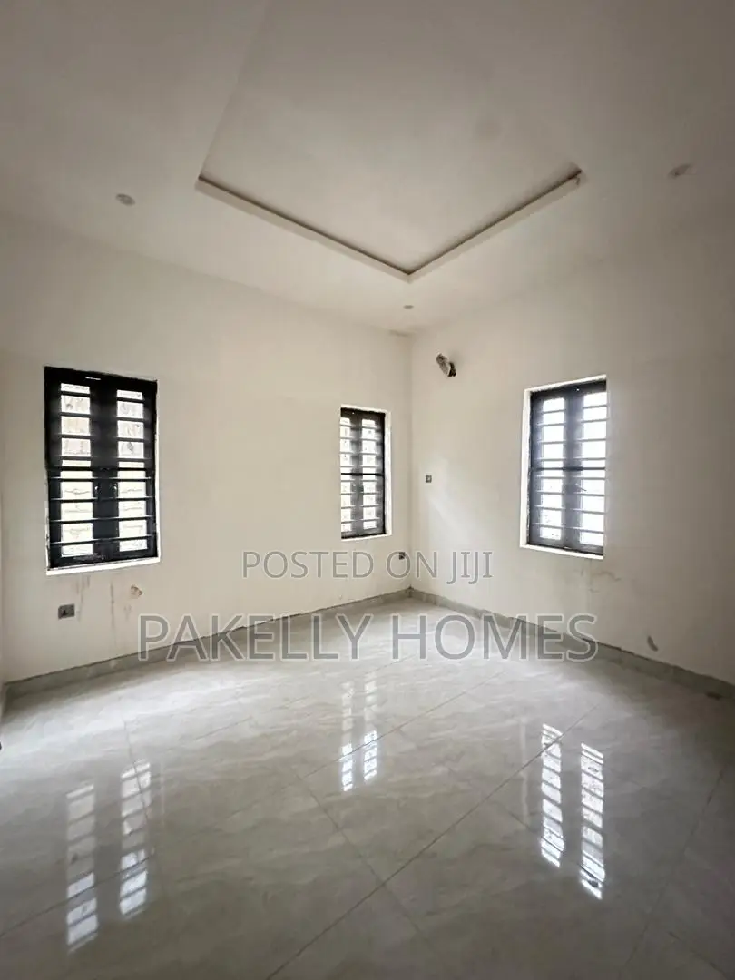 Luxury 3 4 Bedroom Semi Fully Detached Duplex in Off Lekki-Epe Expressway