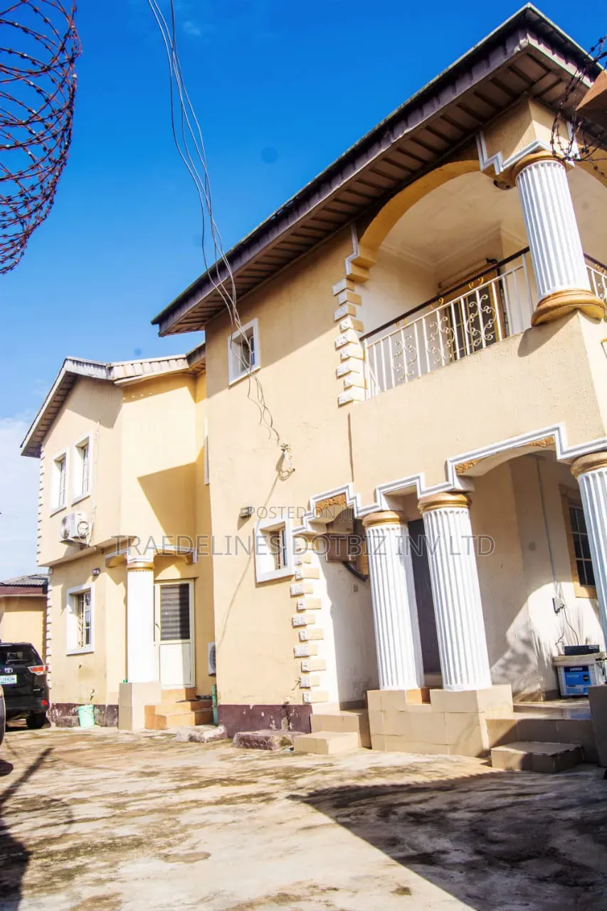 5bdrm Duplex in Ajegunle, Alakuko for sale in Alakuko