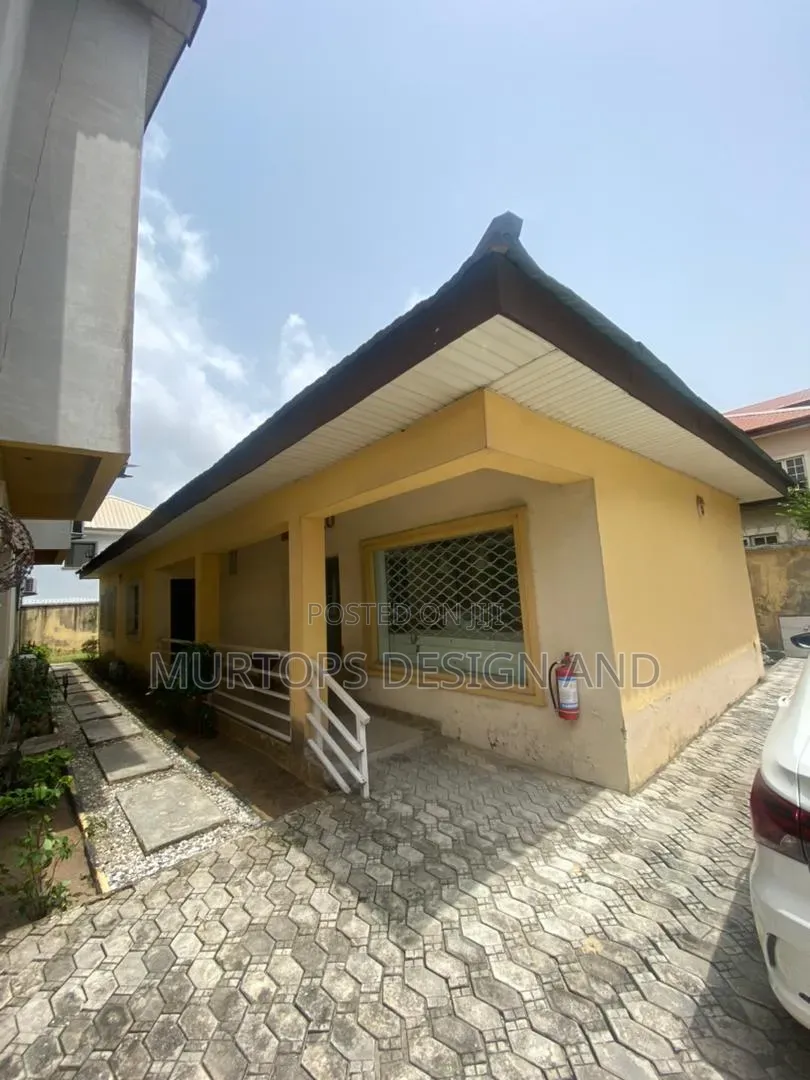 2bdrm Bungalow in Lekki Phase 1 for rent in Lekki Phase 1