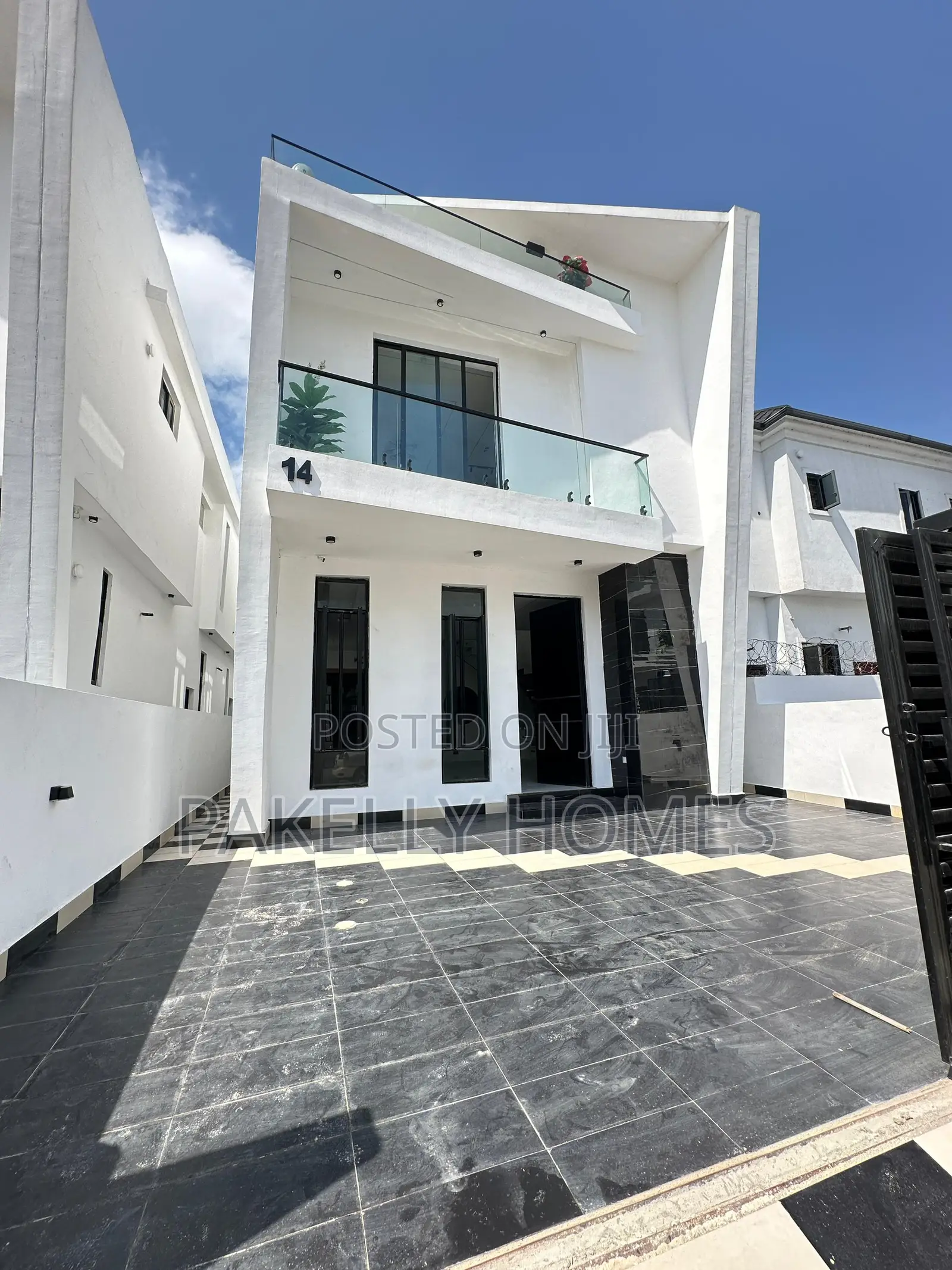 4 Bedroom Fully Detached Duplex in Lekki Expressway