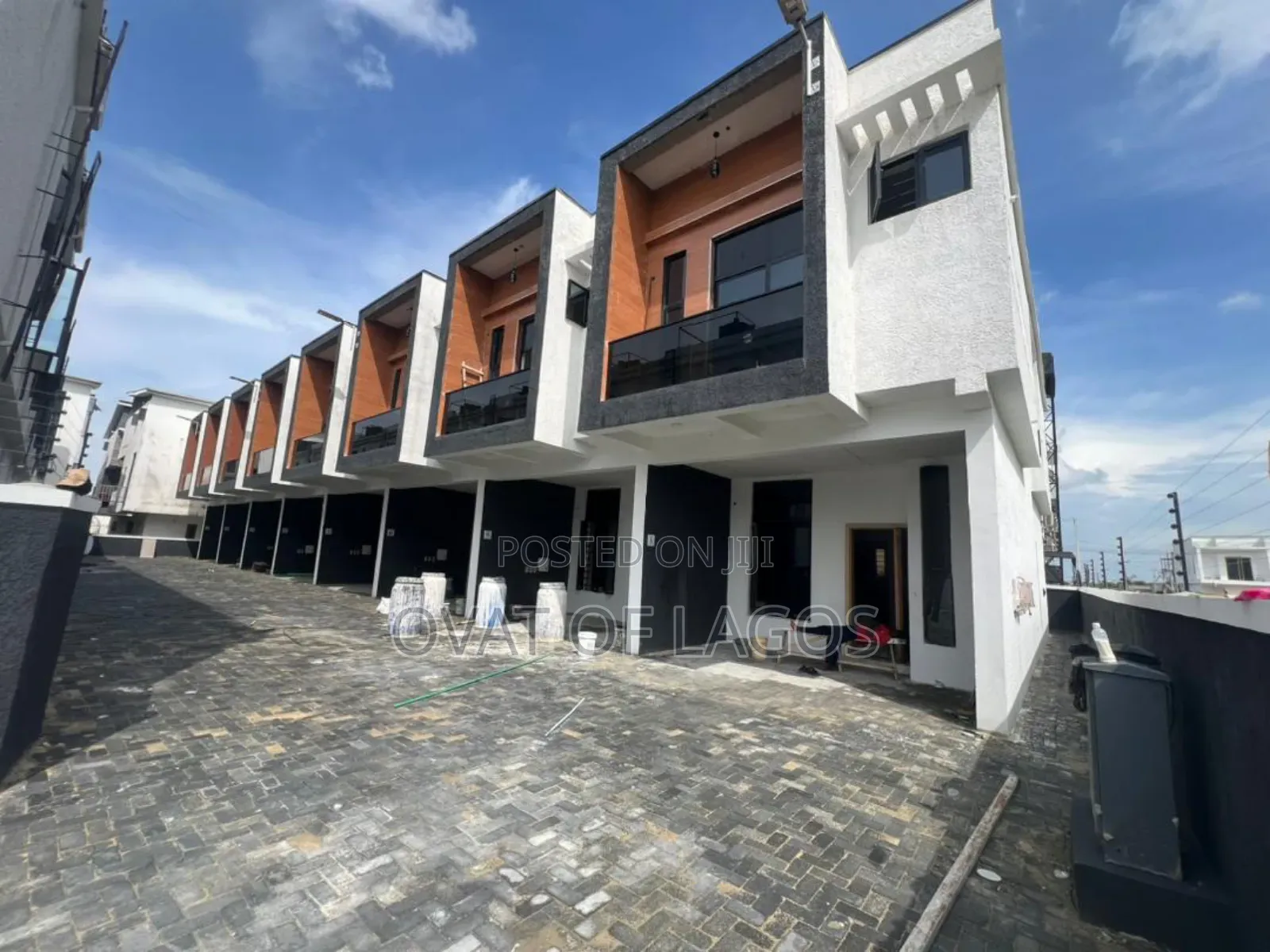 3bdrm Duplex In General Paint, Abraham Adesanya For Sale in Abraham Adesanya