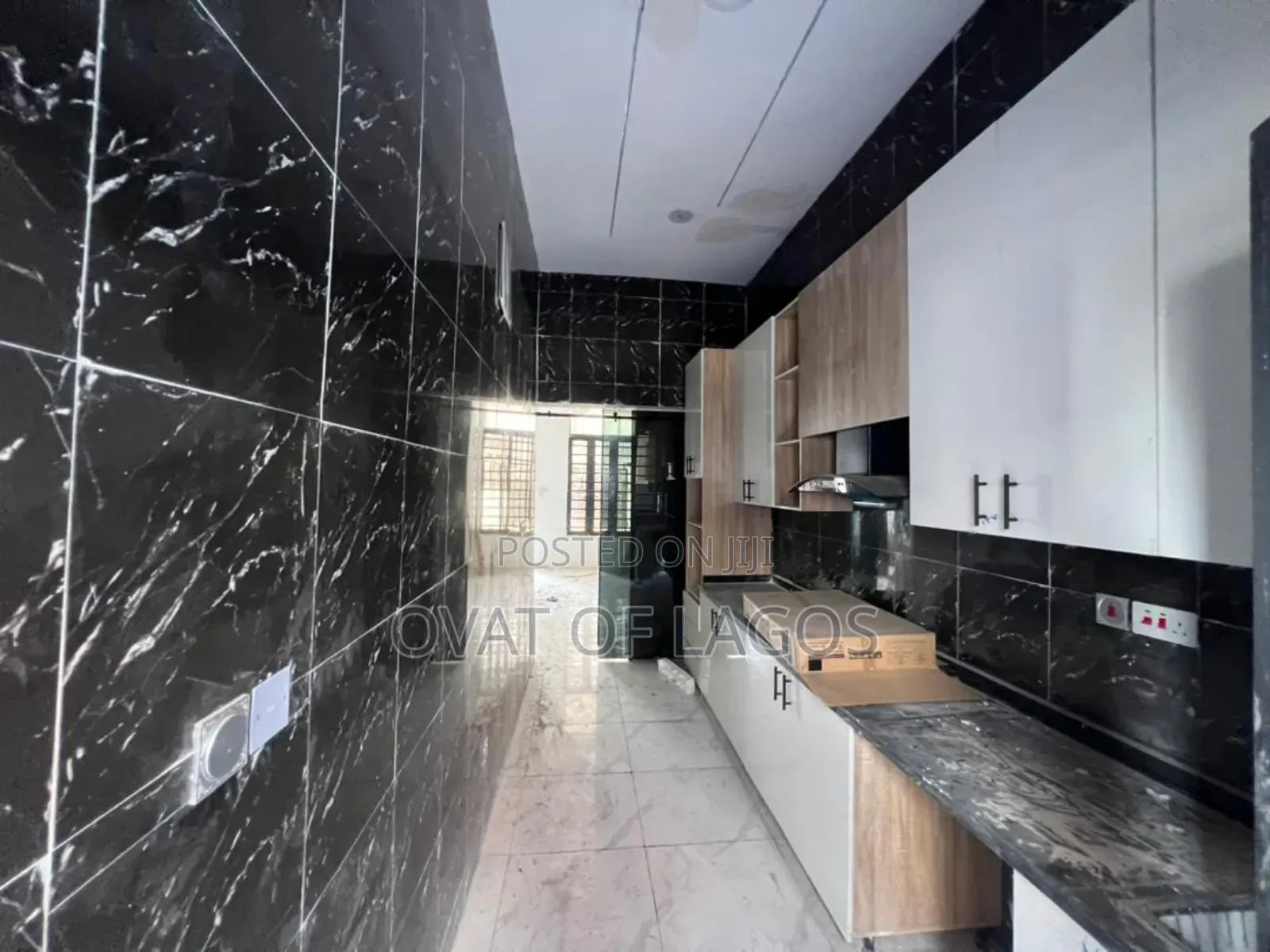 3bdrm Duplex in General Paint, Abraham Adesanya for sale in Abraham Adesanya