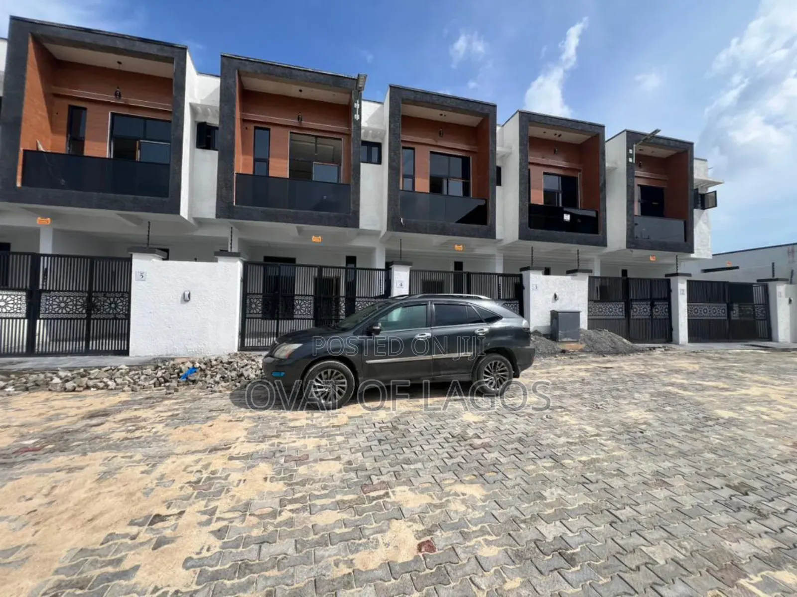 3bdrm Duplex in General Paint, Abraham Adesanya for sale in Abraham Adesanya
