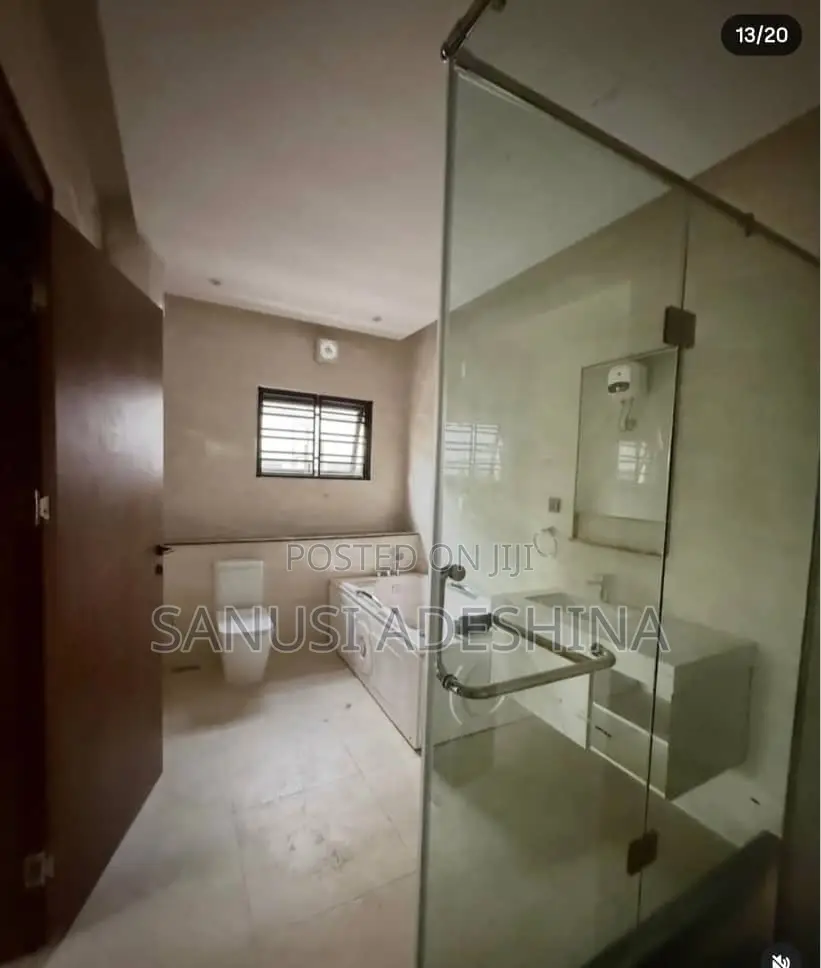 5bdrm Duplex in Life Camp Close To for sale in Life Camp