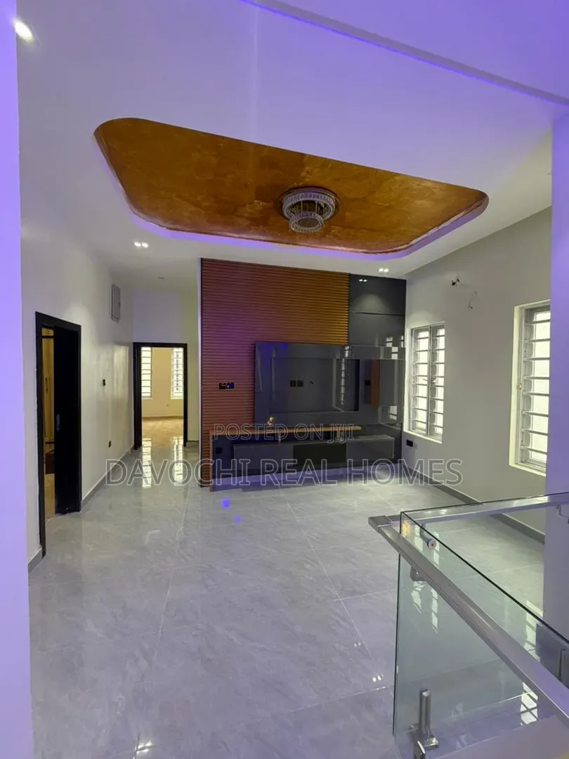 4bdrm Duplex in Osapa london for sale in Osapa london