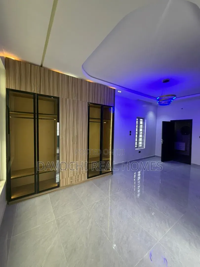 4bdrm Duplex in Osapa london for sale in Osapa london