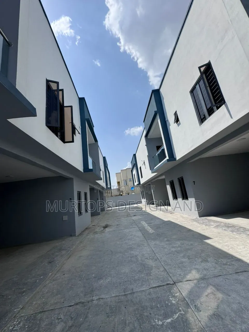 4bdrm Townhouse/Terrace in Lekki Phase 2 for sale in Lekki Phase 2