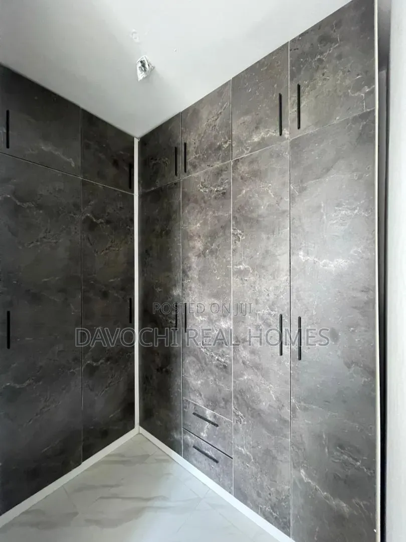 3bdrm Apartment in Lekki Phase 1 for sale in Lekki Phase 1