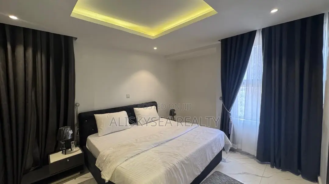 2bedroom Shortlet in Ikoyi in Bourdillon