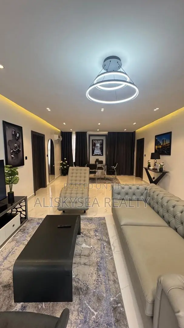 2bedroom Shortlet in Ikoyi in Bourdillon