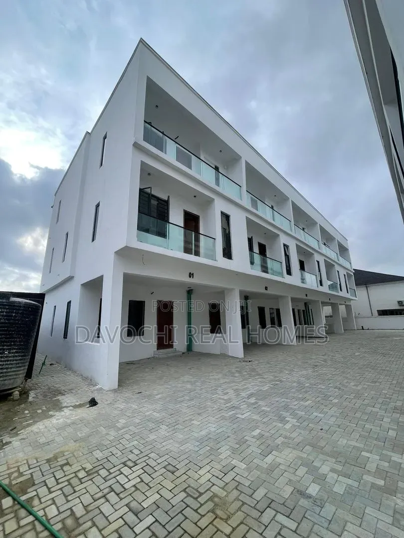 4bdrm Duplex in Lekki Phase 1 for sale in Lekki Phase 1
