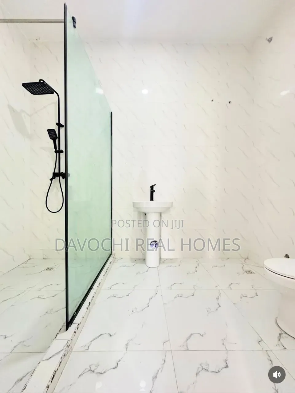 4bdrm Duplex in Lekki Phase 1 for sale in Lekki Phase 1