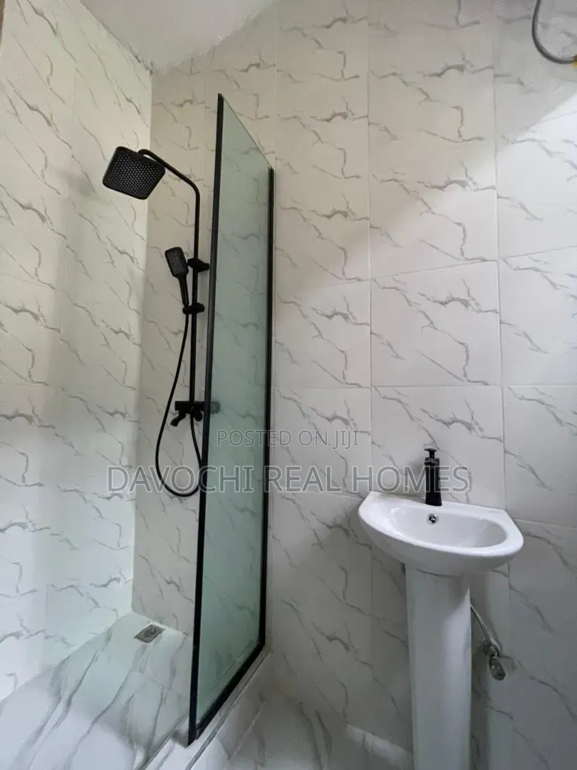 4bdrm Duplex in Lekki Phase 1 for sale in Lekki Phase 1