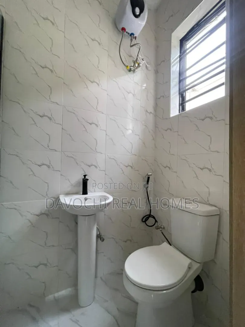 4bdrm Duplex in Lekki Phase 1 for sale in Lekki Phase 1