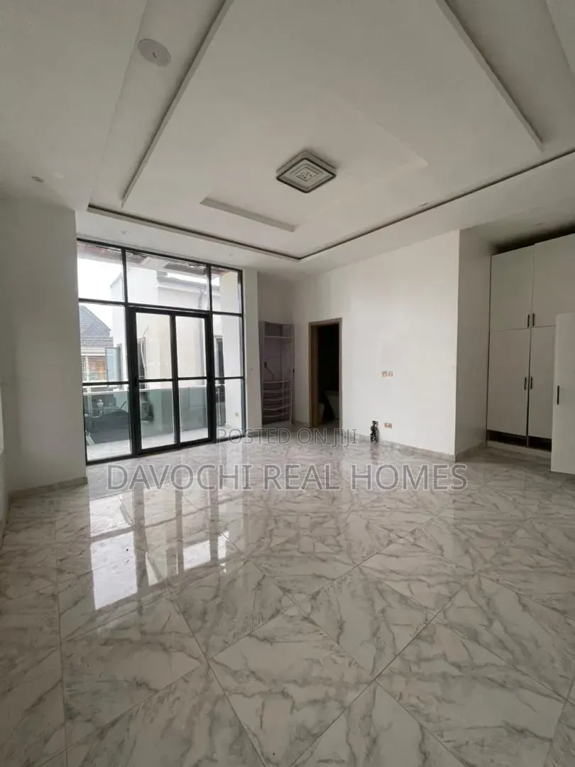 4bdrm Duplex in Lekki Phase 1 for sale in Lekki Phase 1