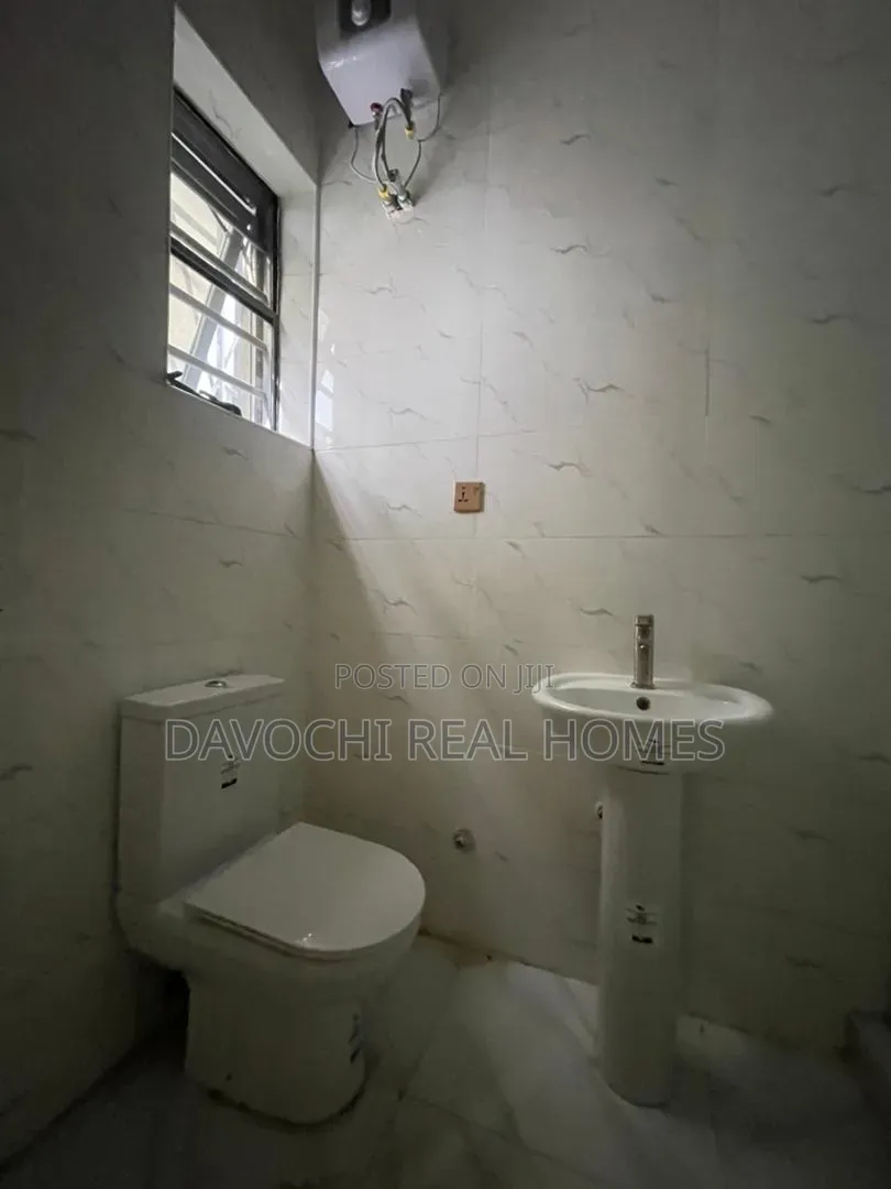 4bdrm Duplex in Lekki Phase 1 for sale in Lekki Phase 1
