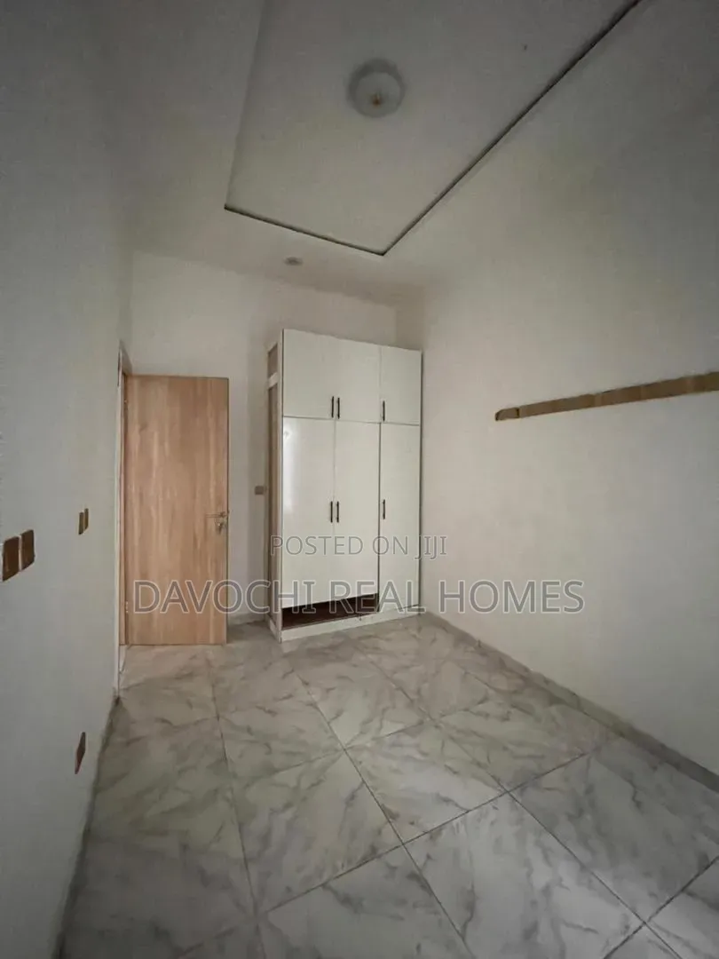 4bdrm Duplex in Lekki Phase 1 for sale in Lekki Phase 1