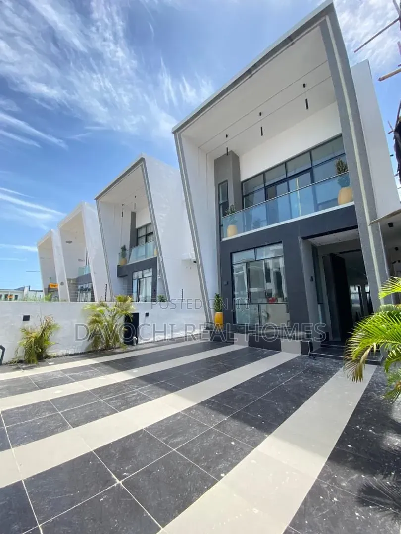 5bdrm Duplex in VGC / Ajah for sale in VGC / Ajah
