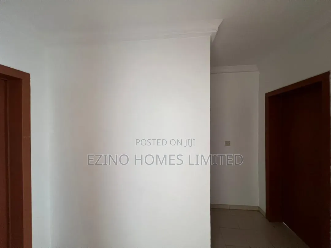 3bdrm Apartment in Mini Estate, Adeola Hopewell for sale in Adeola Hopewell