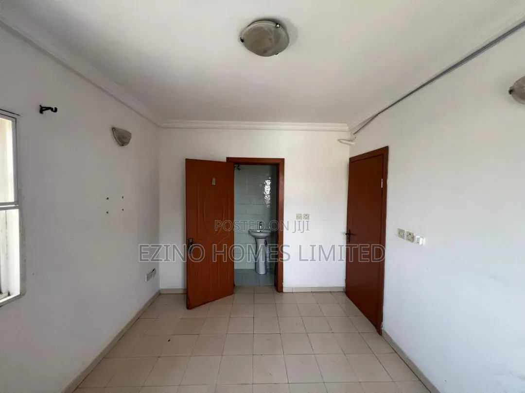 3bdrm Apartment in Mini Estate, Adeola Hopewell for sale in Adeola Hopewell