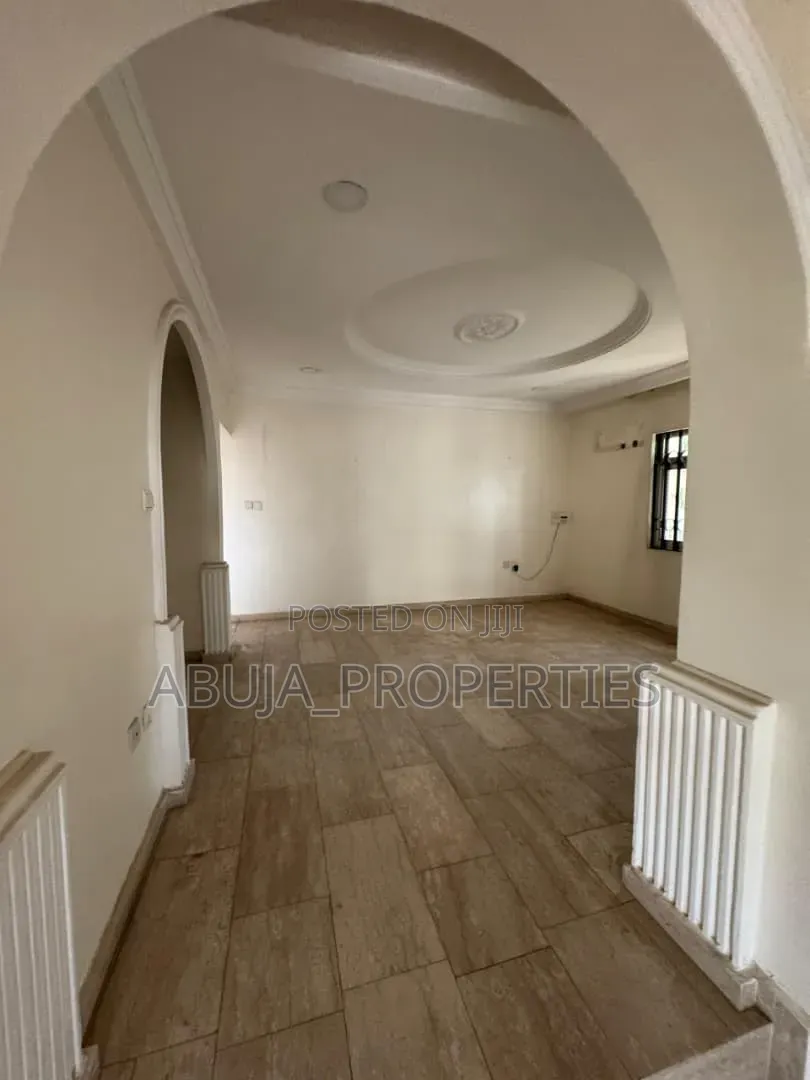 5bdrm Duplex in In A Serene, Maitama for rent in Maitama