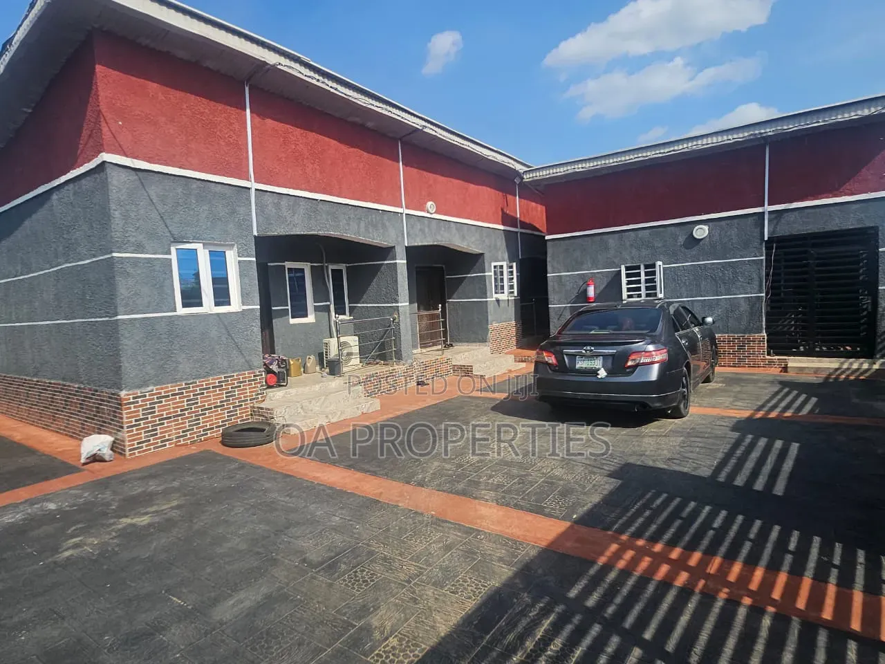 6bdrm Room & Parlour in Ibadan for sale in Ibadan