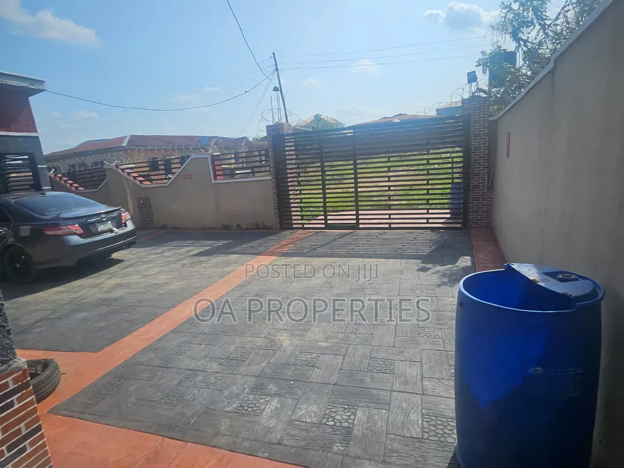 6bdrm Room & Parlour in Ibadan for sale in Ibadan
