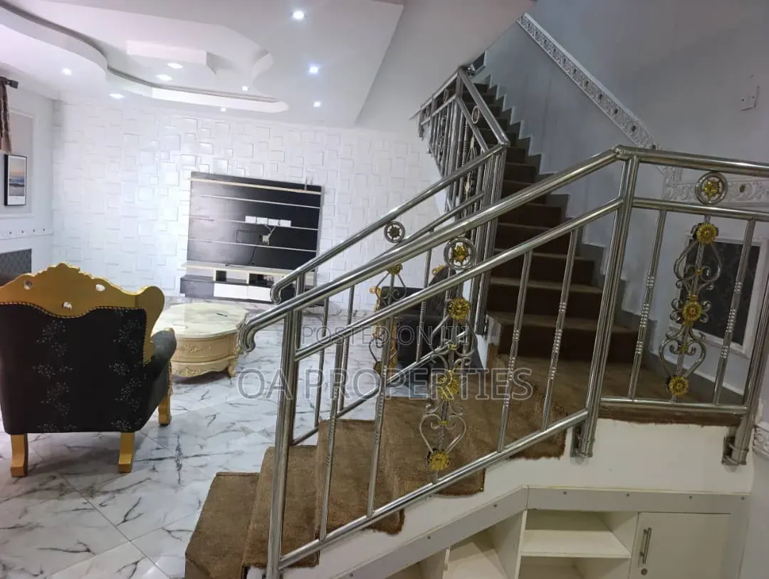 Furnished 5bdrm Duplex in Customs Gate, for sale in Ibadan