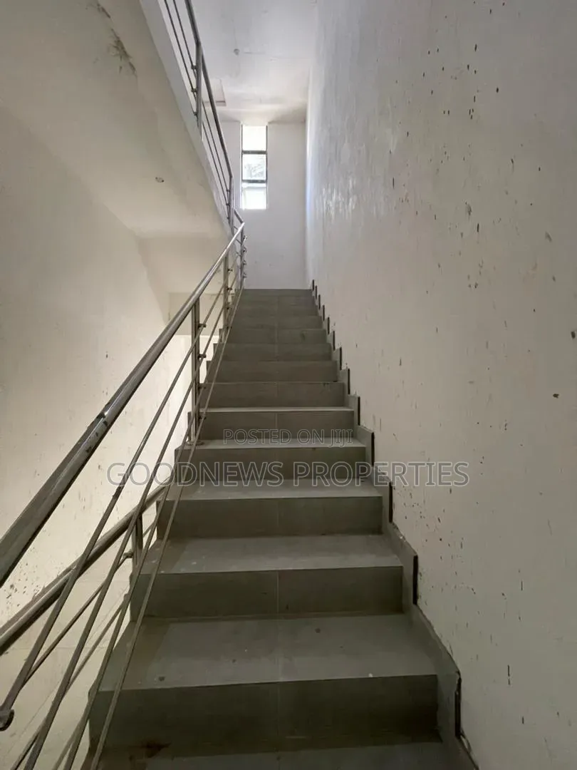 4bdrm Duplex in Ologolo for rent in Ologolo