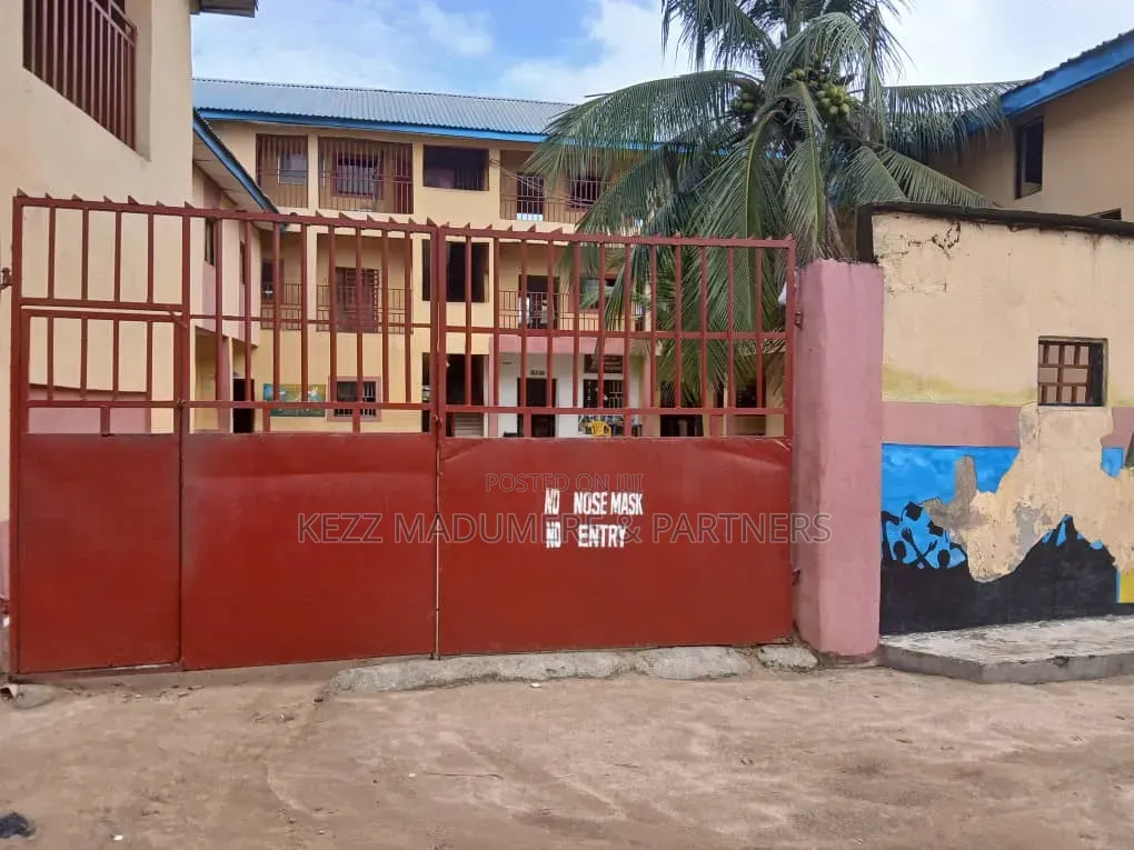 For Sale : Functional Secondary School in Ph in Rukpokwu
