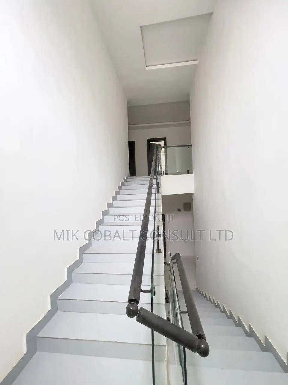 7bdrm Duplex in Karsana District, Gwarinpa for sale in Gwarinpa
