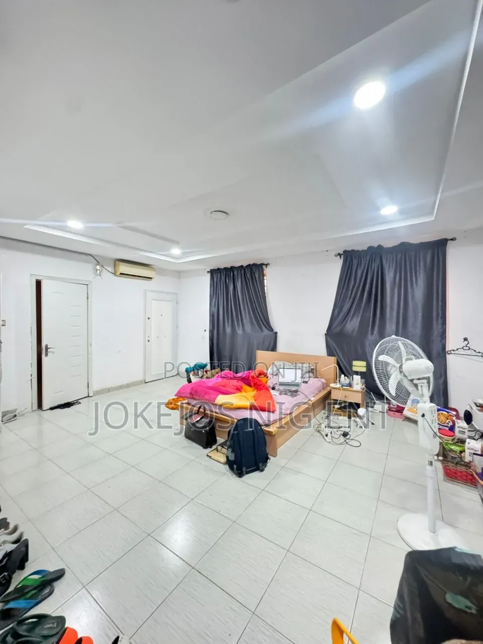 3bdrm Townhouse/Terrace in Victoria Crest 1 Off, Lafiaji for sale in Lafiaji