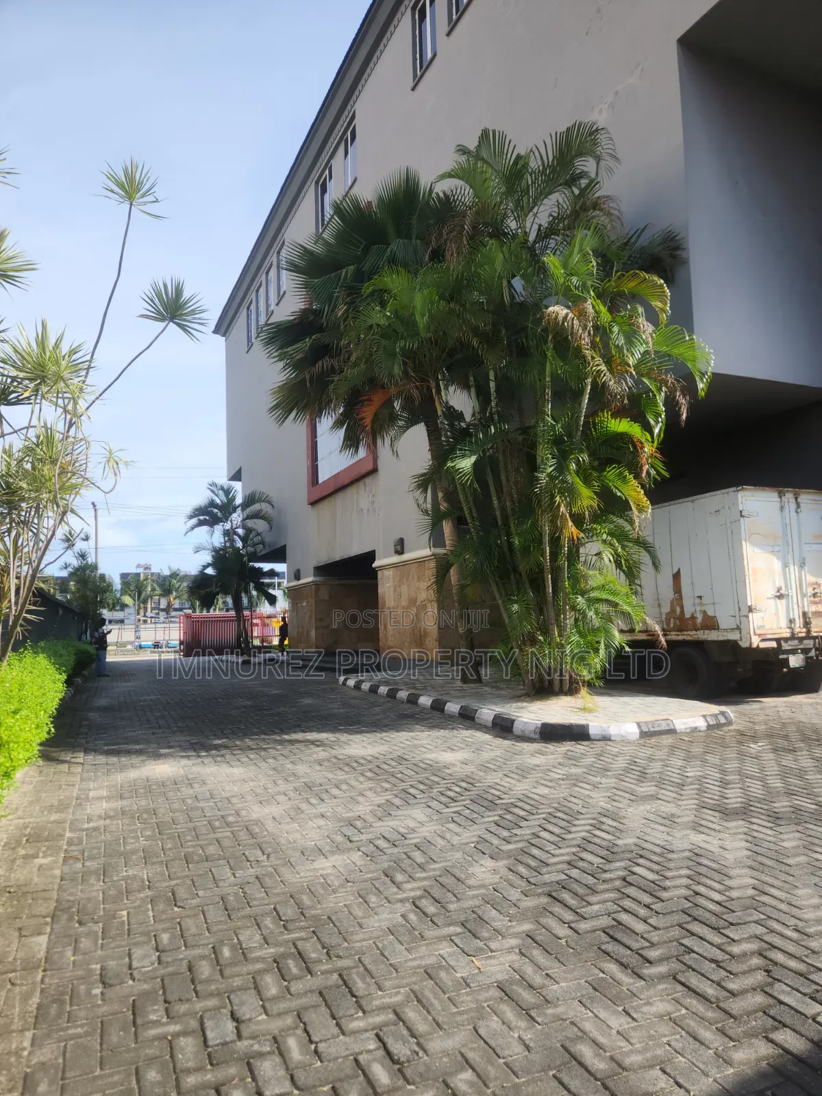 Office Space for Rent Jakande Lekki in Jakande