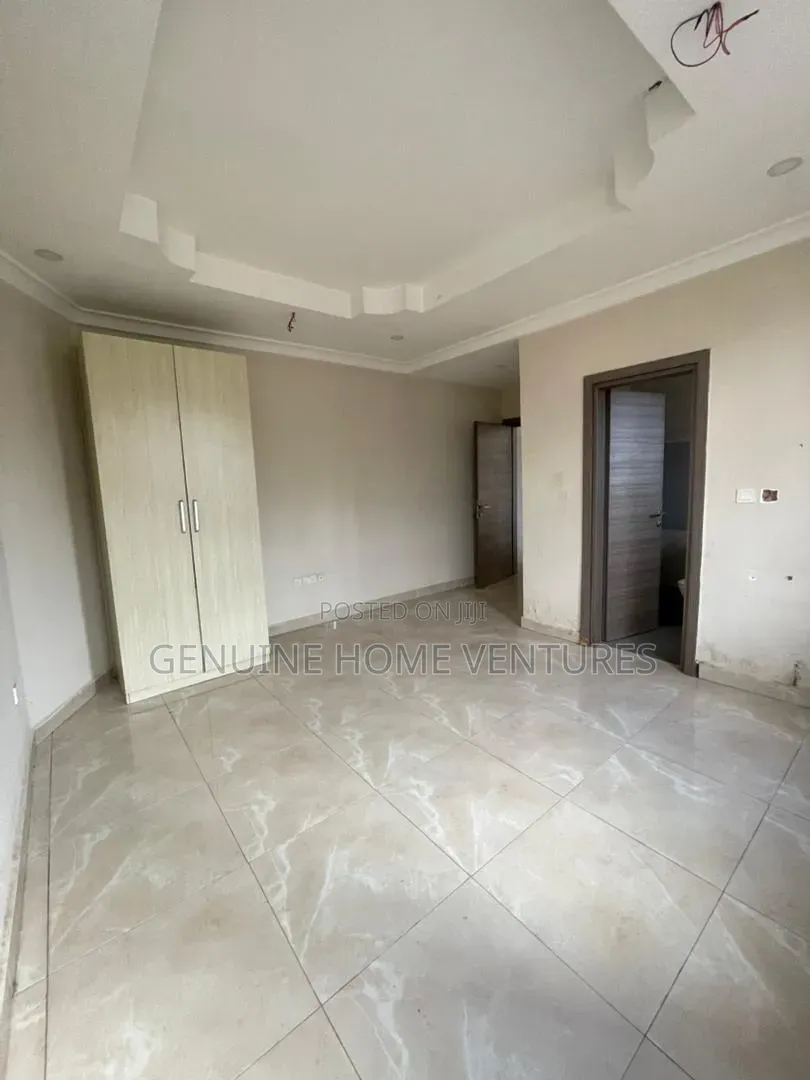 Mini Flat in Chevy View Estate for rent in Chevron