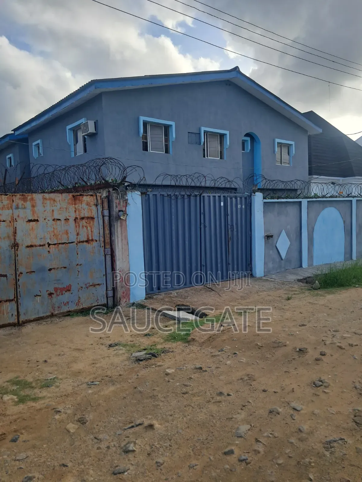 6bdrm Block of Flats in Site C, Satellite Town for sale in Satellite Town